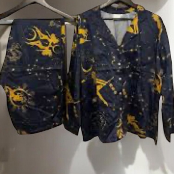 Sin in Linen Heavenly Bodies Pajama Set 
Size S - Picture 4 of 8
